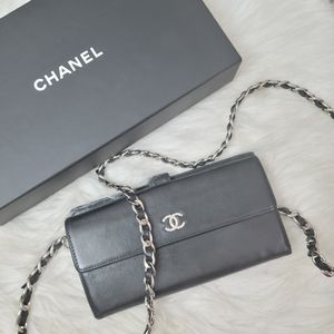 100% Authentic CHANEL caviar leather long wallet